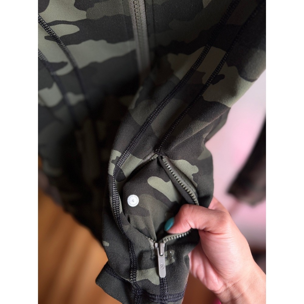 Lululemon Define Jacket *Luon – Size 4 – Heritage 365 Camo Medium Olive Multi - Picture 7 of 7